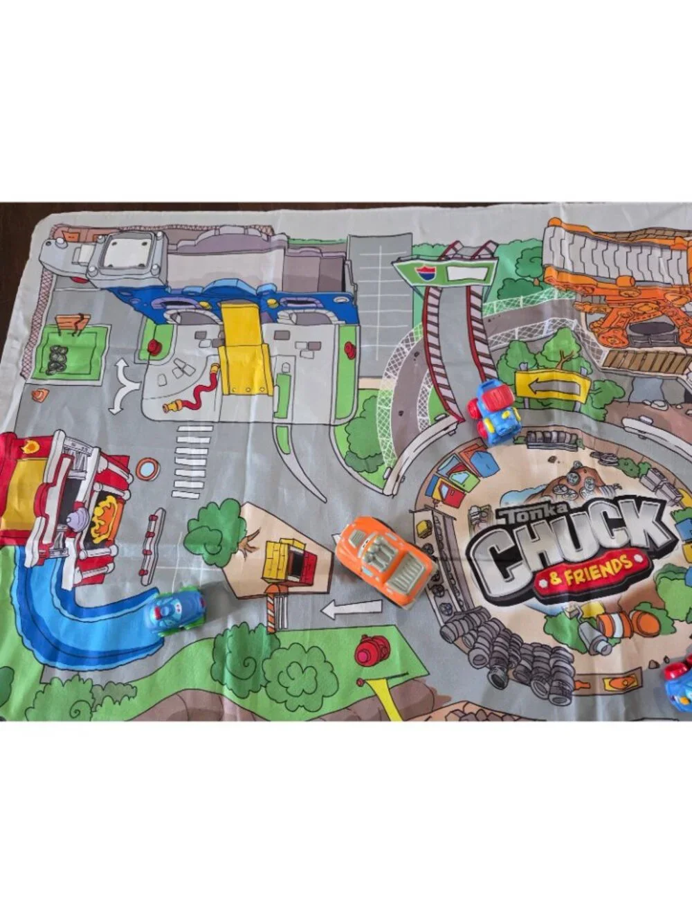 Portable Tonka Chuck & Friends Playmat and 10 Soft Cars Great for on the go play